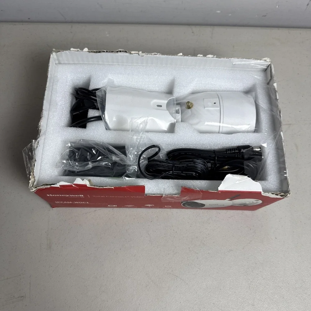 Honeywell IPCAM-WOC1 1080p Wi-Fi Bullet Camera White Open Box Some Cosmetic Wear